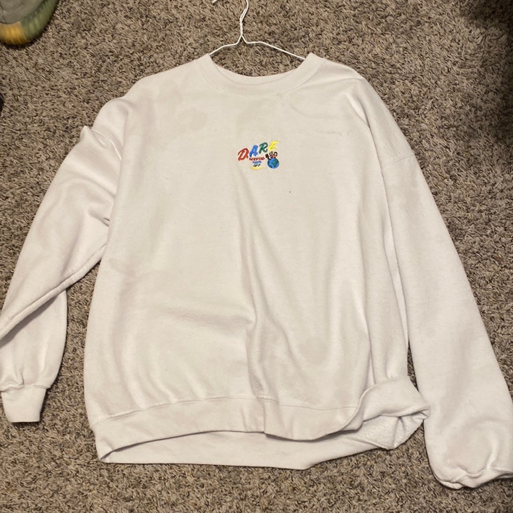 Very clean d.a.r.e sweater